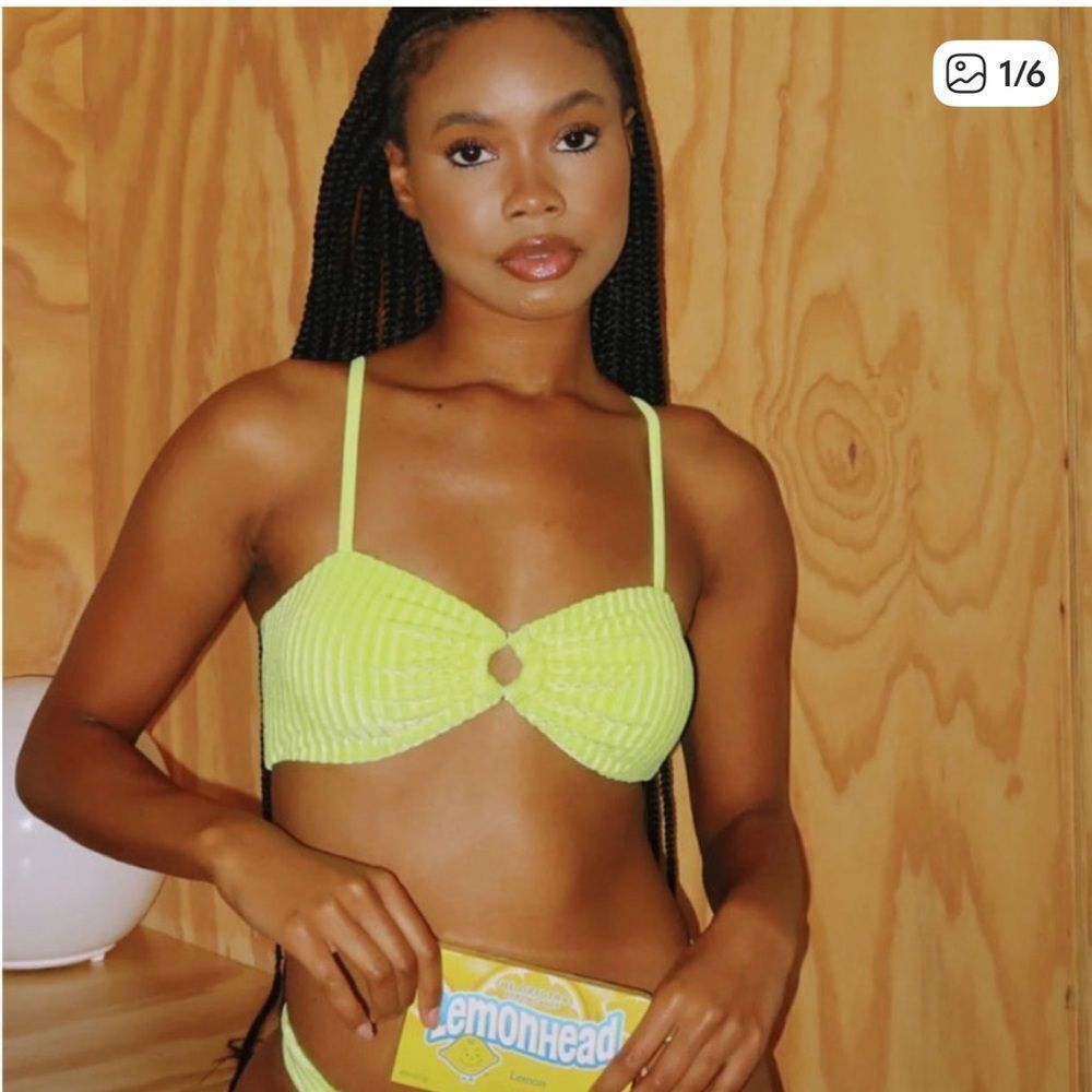 ✨NWT✨Dippin' Daisy's Bright Neon Yellow Bikini Top Size XL